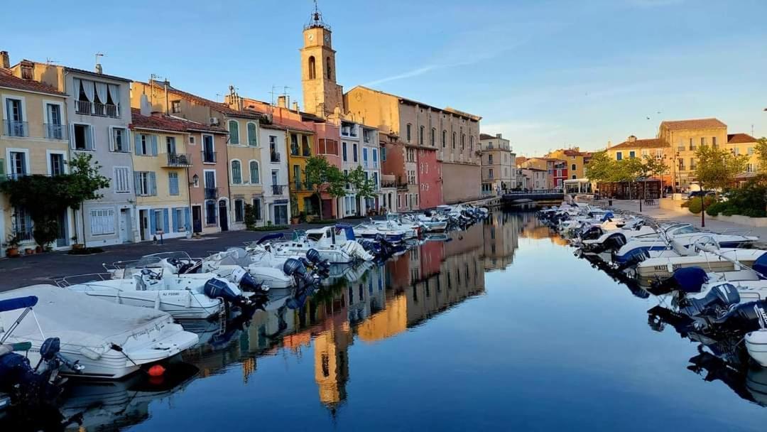 Les Hebergements De La Plage En Ville Martigues Chambre photo